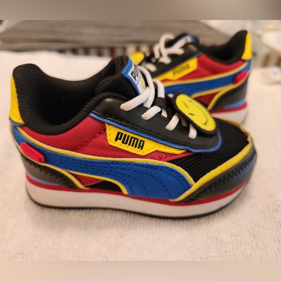 Puma Smiley World Trainers - Picture 3 of 7